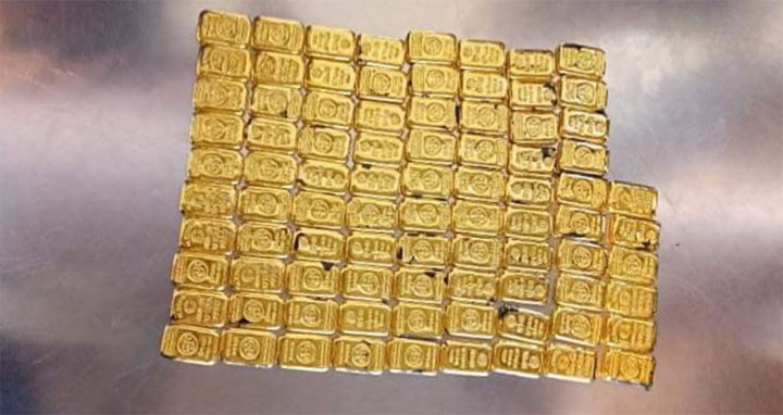 শাহ আমানত বিমানবন্দর থেকে ৮৬ স্বর্ণের বার উদ্ধার