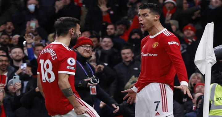 রোমাঞ্চকর লড়াইয়ে ম্যানইউয়ের অসাধারণ জয়