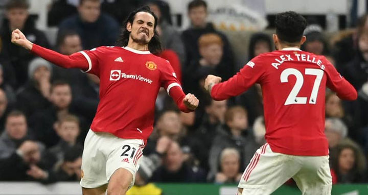 কাভানির গোলে হার এড়ালো ম্যানইউ