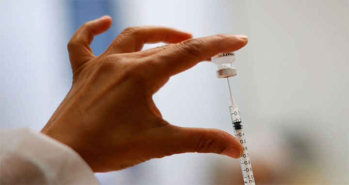 ওমিক্রন : বুস্টার ডোজ বাধ্যতামূলক করছে সৌদি আরব