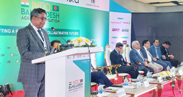 আধুনিক ও কৃষির যান্ত্রিকীকরণ অত্যন্ত গুরুত্বপূর্ণ : কৃষিমন্ত্রী