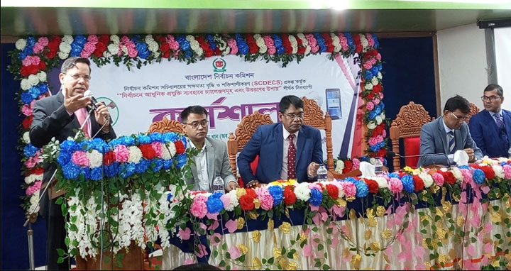 মেশিন কখনো বেইমানি করে না : ইসি হাবিব খান