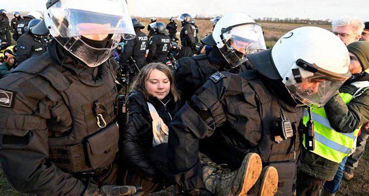 গ্রেটা থুনবার্গকে আটকের পর ছেড়ে দিল জার্মান পুলিশ