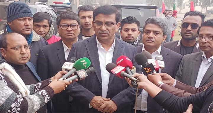 দেশে কোনো সংকট নেই, মানুষও সংকটে নেই : হানিফ