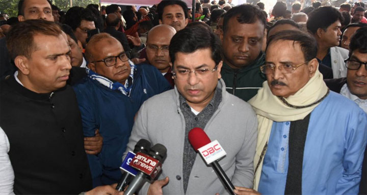 দেশপ্রেমে আমাদের জাগ্রত হতে হবে : মেয়র তাপস