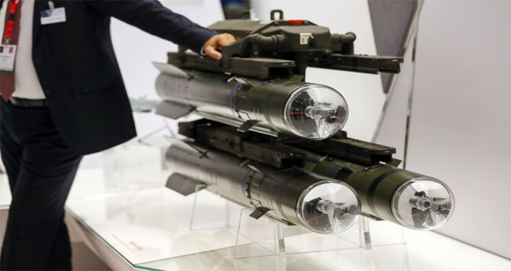 ইউক্রেনকে ৬০০ সালফার ক্ষেপণাস্ত্র দেবে যুক্তরাজ্য