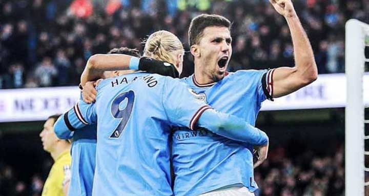 ভিলাকে হারিয়ে আর্সেনালের ঘাড়ে নিঃশ্বাস ফেলছে সিটিজেনরা