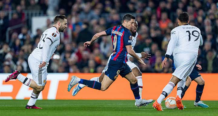 হাড্ডাহাড্ডি লড়াইয়ের পর ড্রয়ে নিষ্পত্তি বার্সা-ম্যানইউ হাইভোল্টেজ ম্যাচ