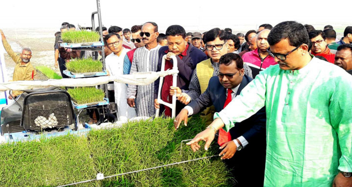 স্মার্ট বাংলাদেশের কৃষকরাও এখন স্মার্ট হচ্ছে : নৌপ্রতিমন্ত্রী