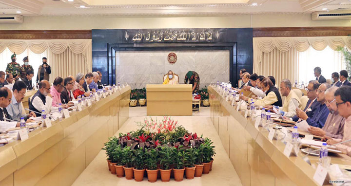 কার্ডের মাধ্যমে ওএমএসের চাল-আটা বিক্রির নির্দেশ প্রধানমন্ত্রীর