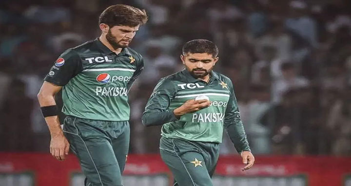 বাবরের জায়গায় পাকিস্তানের অধিনায়ক হতে পারেন আফ্রিদি!