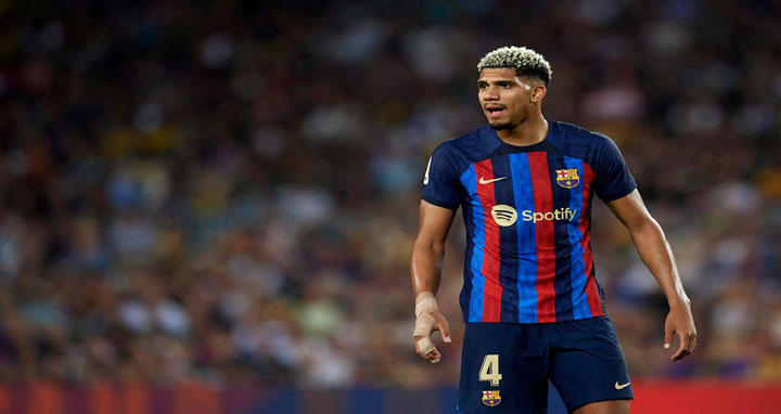 মেসি-নেইমারদের দলে বার্সেলোনার তারকা ফুটবলার!