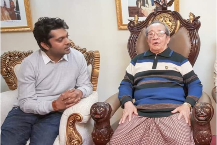 সেই রাজার সঙ্গে আমি : জয়