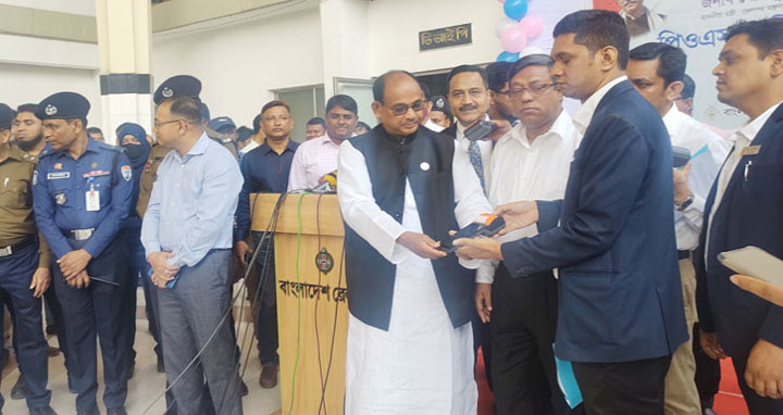 অন্যের টিকিটে ভ্রমণ করলে জরিমানা : রেলমন্ত্রী