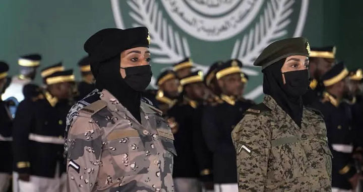 সৌদিতে এবার সামরিক পদেও নিয়োগ পাবেন নারীরা