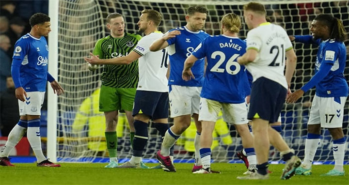 শেষ মুহূর্তের গোলে টটেনহ্যামকে রুখে দিল এভারটন