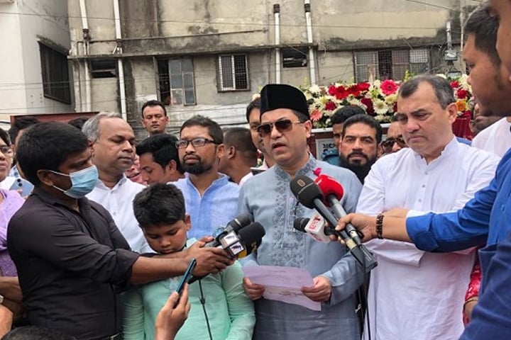 ‘বঙ্গবাজারে ক্ষতিগ্রস্ত ব্যবসায়ীদের অনুদান দেবেন প্রধানমন্ত্রী’