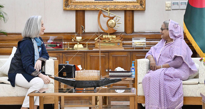 বাংলাদেশ-ফ্রান্স সম্পর্ক কৌশলগত অংশীদারিত্বে পৌঁছেছে : প্রধানমন্ত্রী