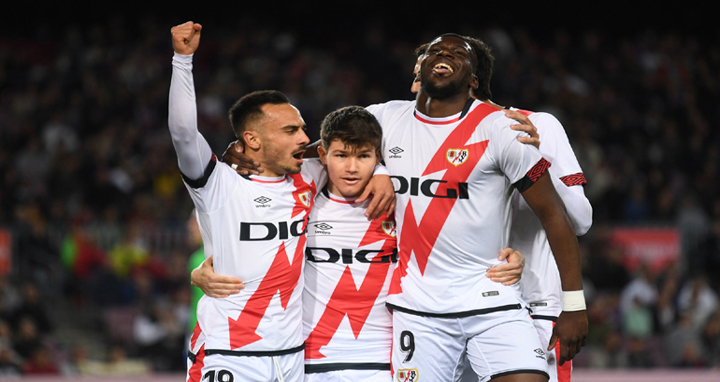 রিয়ালের পর এবার বার্সেলোনার হোঁচট