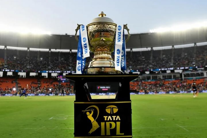 আইপিএলে চারের থেকে ছক্কা বেশি মেরেছেন যারা