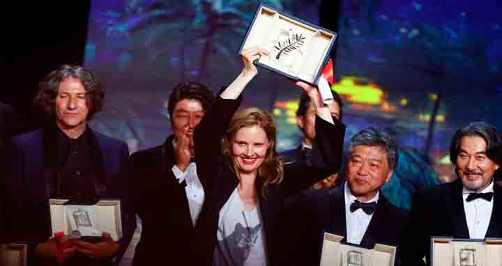 কান চলচ্চিত্র উৎসবে স্বর্ণপাম জিতলেন ফ্রান্সের নির্মাতা জাস্টিন ত্রিয়েত