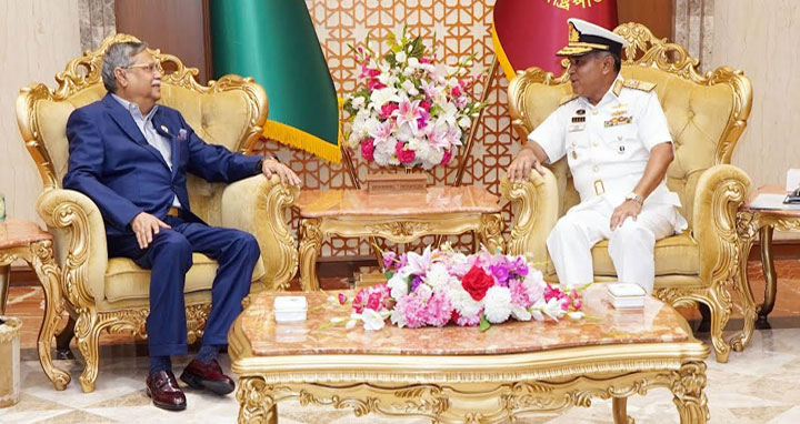 রাষ্ট্রপতির সাথে নৌবাহিনী প্রধানের সৌজন্য সাক্ষাৎ
