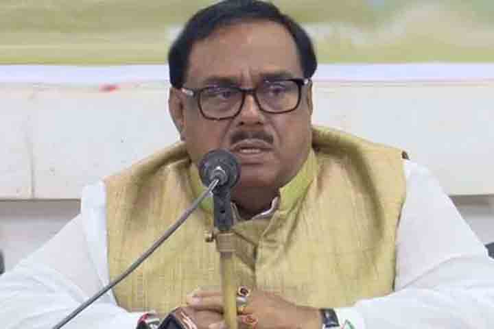 গুদামে ধান দিতে আসা কৃষক যেন হয়রানির শিকার না হয় : খাদ্যমন্ত্রী