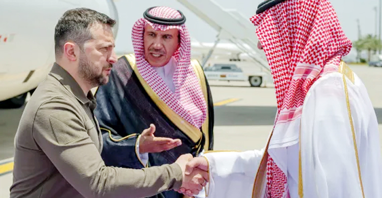 সৌদি যুবরাজের সঙ্গে আকস্মিক বৈঠকে জেলেনস্কি
