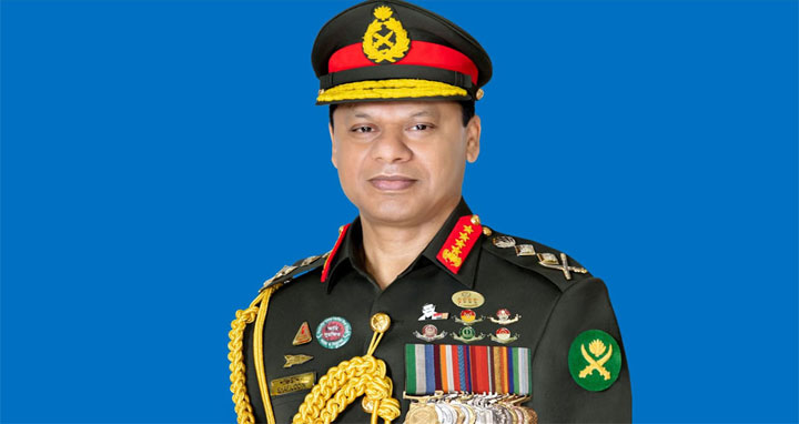 হজ পালনের উদ্দেশ্যে সৌদি গেলেন সেনাপ্রধান