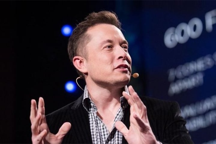 ফের বিশ্বের শীর্ষ ধনী ইলন মাস্ক