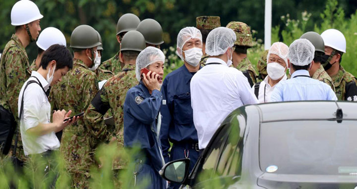 জাপানে সহকর্মীর গুলিতে ২ সৈন্য নিহত