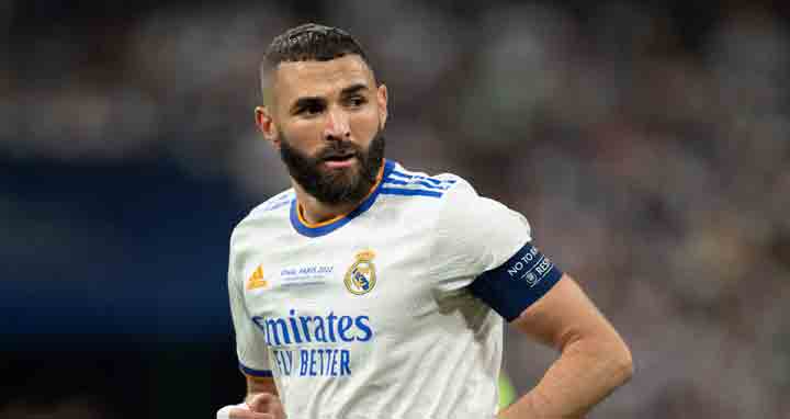 রিয়াল মাদ্রিদেই কী থাকছেন করিম বেনজেমা!