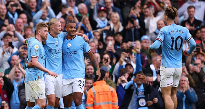 বিশ্বকাপের আলোচিত ফুটবলারকে দলে ভেড়াতে চায় ম্যানসিটি