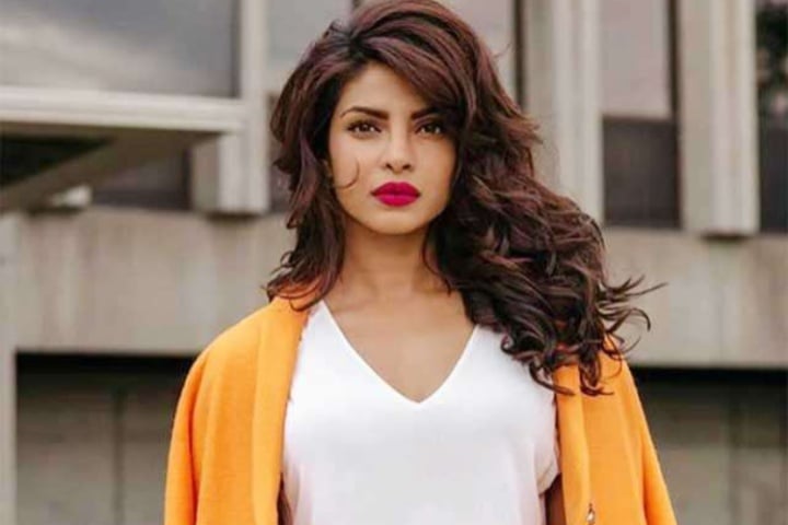 প্রিয়াঙ্কার দুই পায়ে ব্যান্ডেজ, উদ্বেগ ভক্তদের