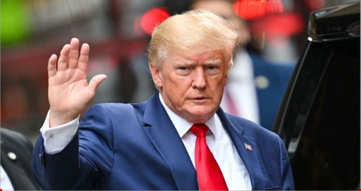 নির্বাচনের আগেই গোপন নথি মামলায় ট্রাম্পের বিচার শুরু হবে