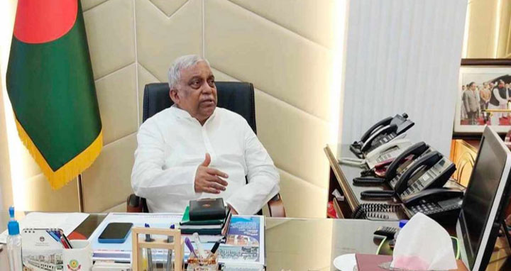 এবারের ঈদ স্বস্তির সঙ্গে করেছে মানুষ : স্বরাষ্ট্রমন্ত্রী