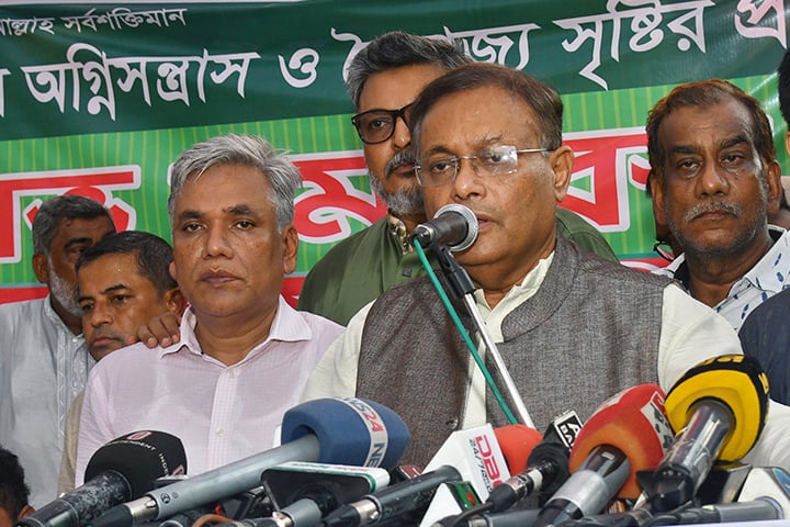 পেট্টোলবোমা বাহিনী নামিয়েছেন তারেক রহমান : তথ্যমন্ত্রী