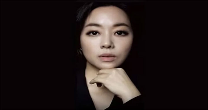 বাথরুমে মিলল কোরিয়ান গায়িকার মরদেহ