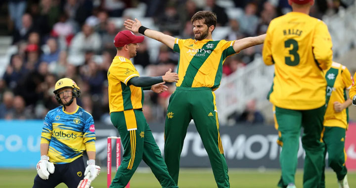 প্রথম ওভারেই ৪ উইকেট নিয়ে শাহিন আফ্রিদির বিশ্বরেকর্ড