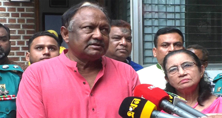 দ্রব্যমূল্যের ঊর্ধ্বগতি নিয়ন্ত্রণে কাজ করছে সরকার : বাণিজ্যমন্ত্রী