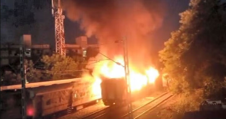 ভারতের তামিলনাড়ুতে ট্রেনের বগিতে আগুন, নিহত ১০