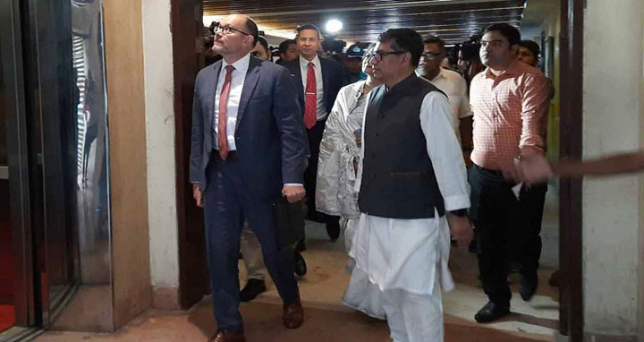 ওবায়দুল কাদেরের সঙ্গে বৈঠক করতে আ.লীগ কার্যালয়ে পিটার হাস