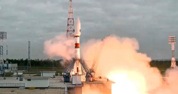 প্রায় ৫০ বছর পর চাঁদের উদ্দেশে মহাকাশযান পাঠাল রাশিয়া