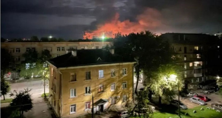 রুশ বিমানবন্দরে ড্রোন হামলা, ৪ উড়োজাহাজে আগুন