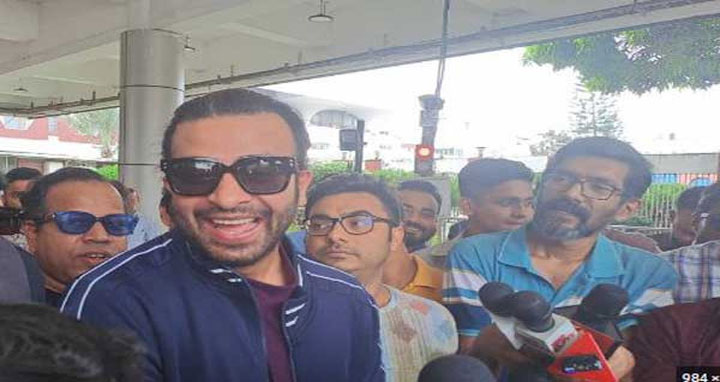 যুক্তরাষ্ট্র থেকে দেশে ফিরলেন শাকিব খান