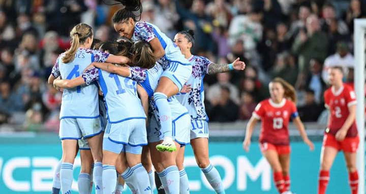 সবার আগে কোয়ার্টার ফাইনালে স্পেন