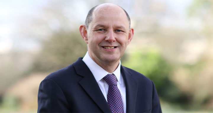 ব্রিটিশ আন্ডার সেক্রেটারি বার্টন ঢাকায়