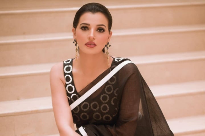 নেটিজেনদের উদ্দেশে বর্ষার যে হুঁশিয়ারি