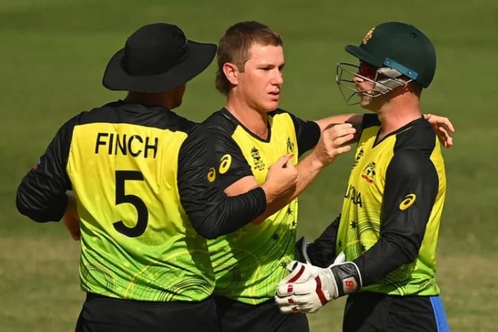 সাঁতার কাটতে গিয়ে দুর্ঘটনার শিকার অজি ক্রিকেটার