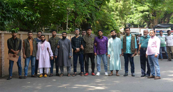 আদালত থেকে পলাতক জঙ্গির একজন অল্পের জন্য হাতছাড়া : সিটিটিসি